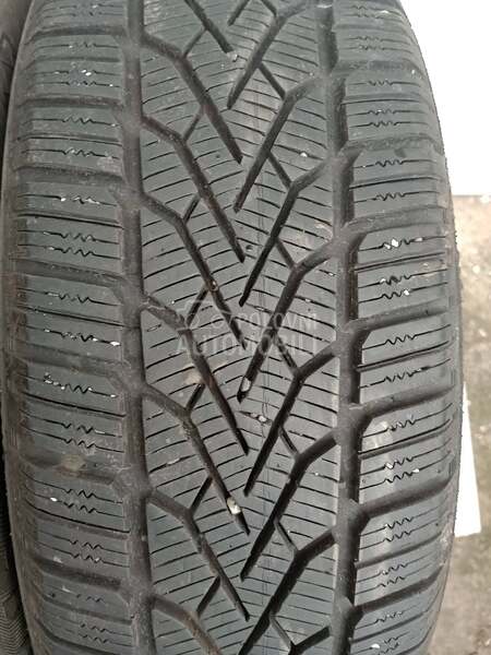 Semperit 185/60 R15 Zimska