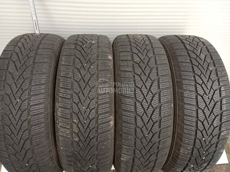 Semperit 185/60 R15 Zimska