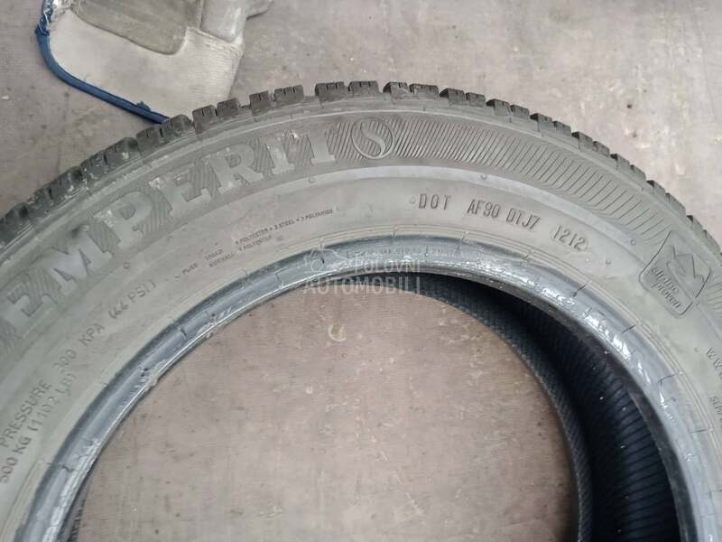 Semperit 185/60 R15 Zimska