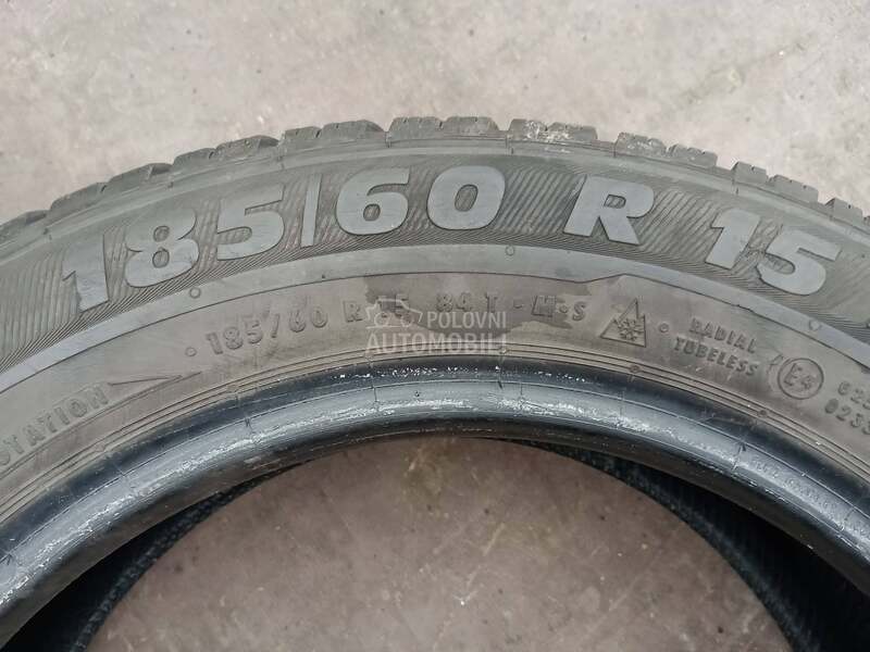 Semperit 185/60 R15 Zimska