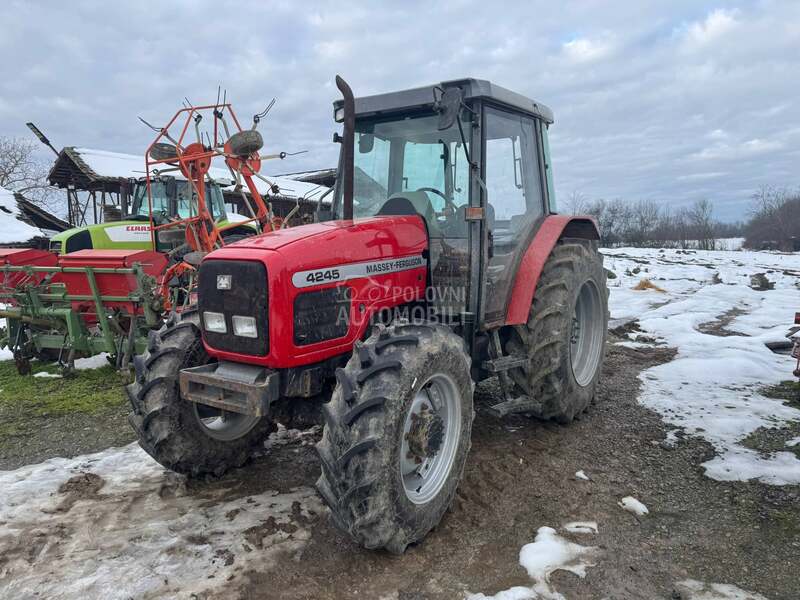 Massey Ferguson 4245