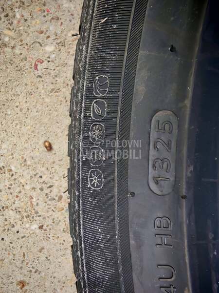 Hankook 255/45 R20 Zimska