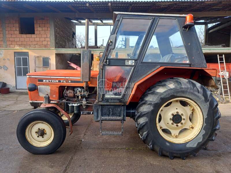 Zetor 7011