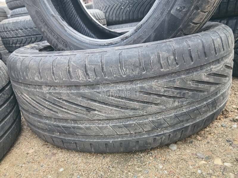 Uniroyal 215/55 R17 Sve sezone