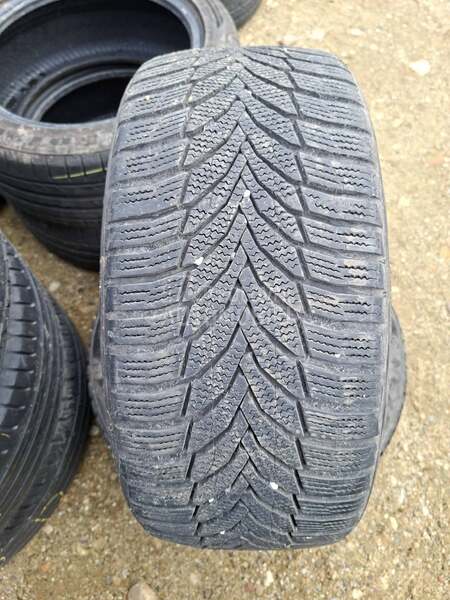 Nexen 215/40 R17 Zimska