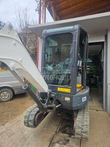 Bobcat E 25