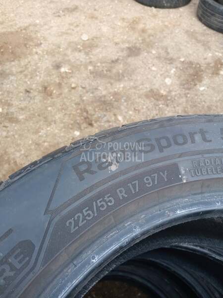 Uniroyal 225/55 R17 Zimska
