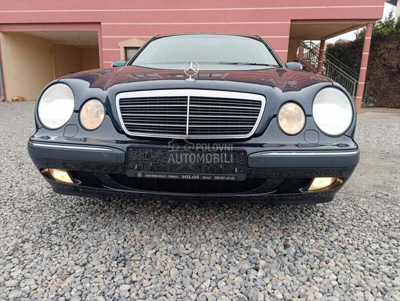 Mercedes Benz E 220 