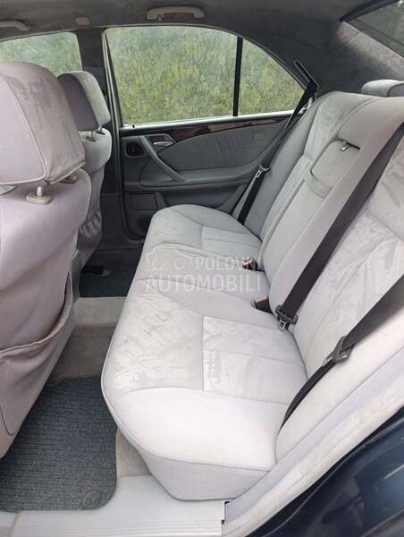 Mercedes Benz E 220 