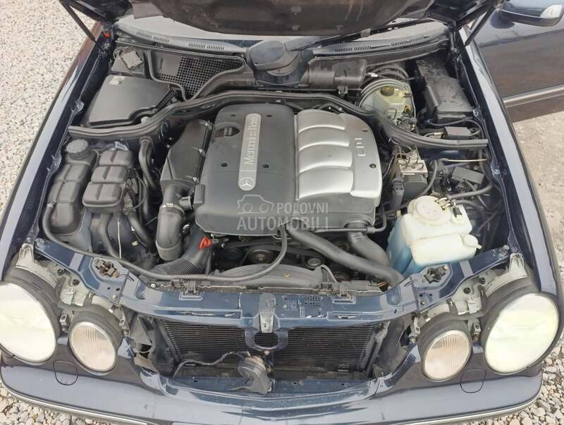 Mercedes Benz E 220 