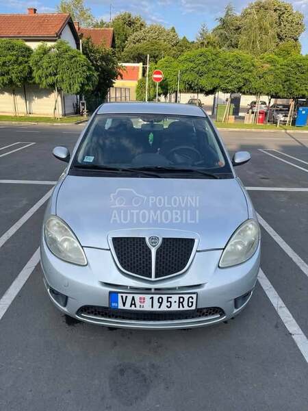 Lancia Ypsilon 