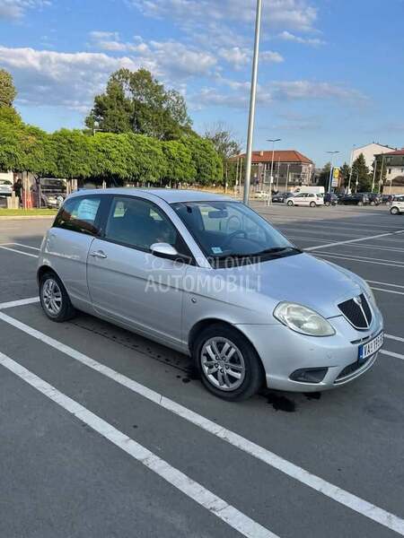 Lancia Ypsilon 