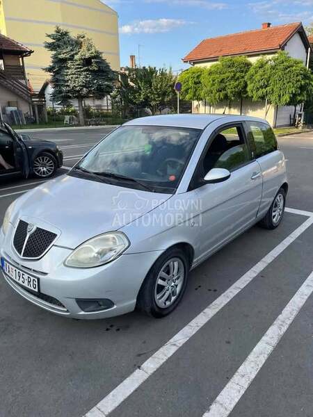 Lancia Ypsilon 