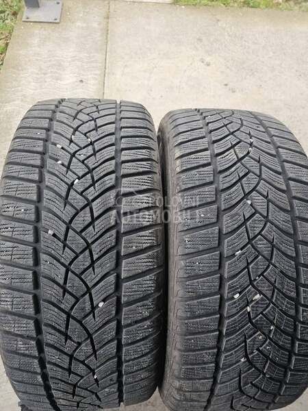 Goodyear 225/40 R19 Zimska