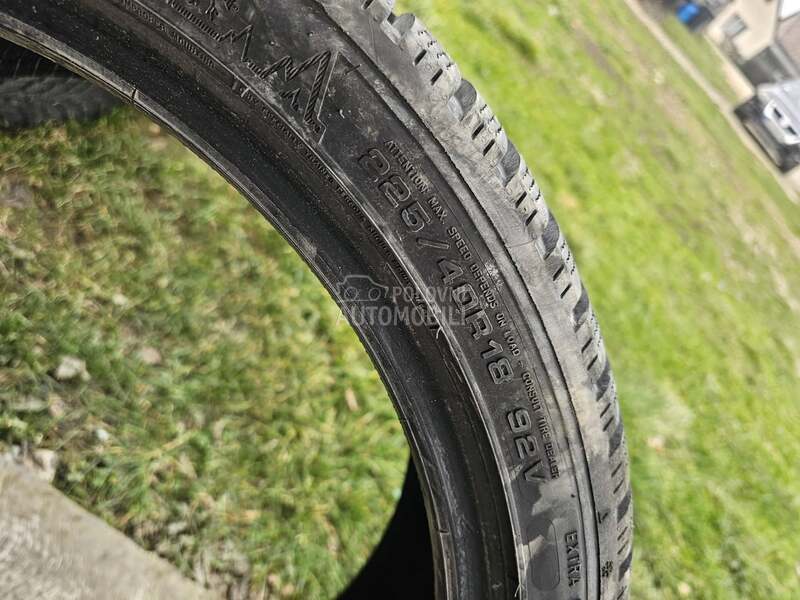 Dunlop 225/40 R18 Zimska