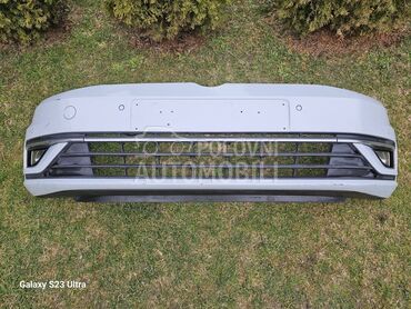 Branik prednji 7.5  4 senzora za Volkswagen Golf 7 od 2017. do 2020. god.