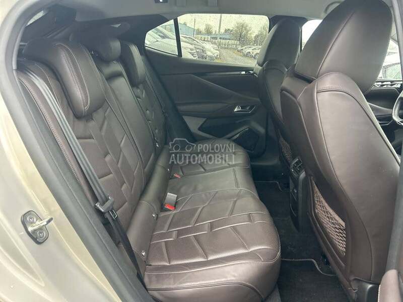 DS 4 HYBRIDE LAPREMIERE