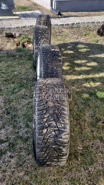 Hankook 215/65 R16 Zimska