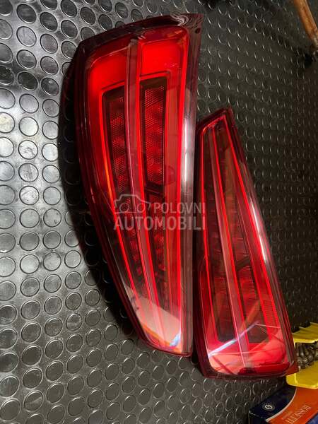 Audi Q3 -  kompletan auto u delovima