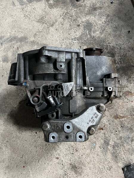 Audi Q3 -  kompletan auto u delovima