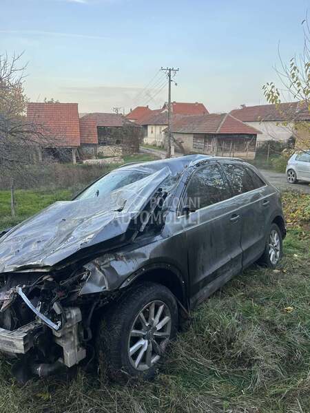 Audi Q3 -  kompletan auto u delovima
