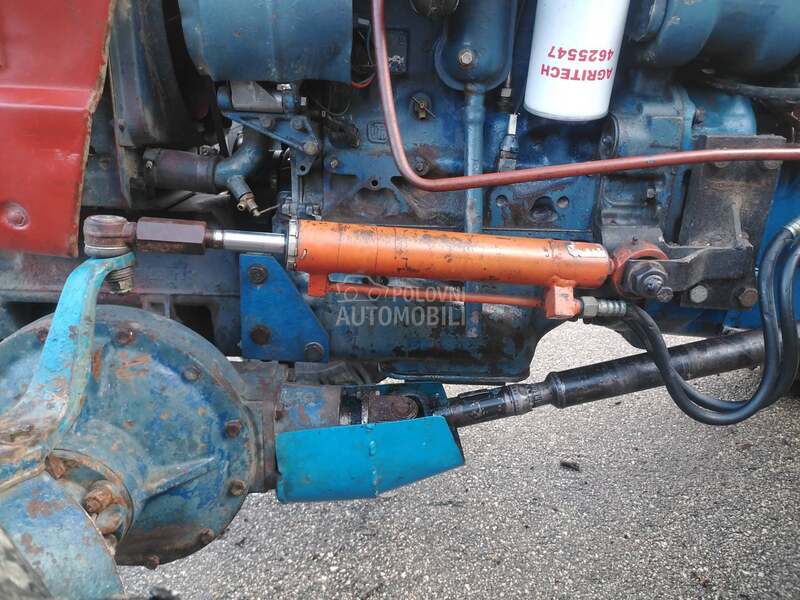 Universal 445 DT   53ks