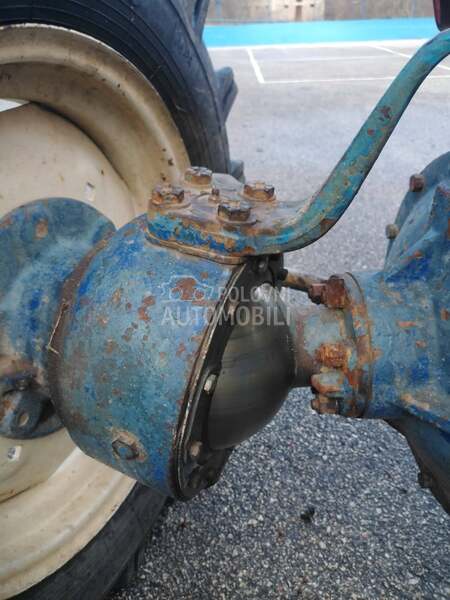 Universal 445 DT   53ks