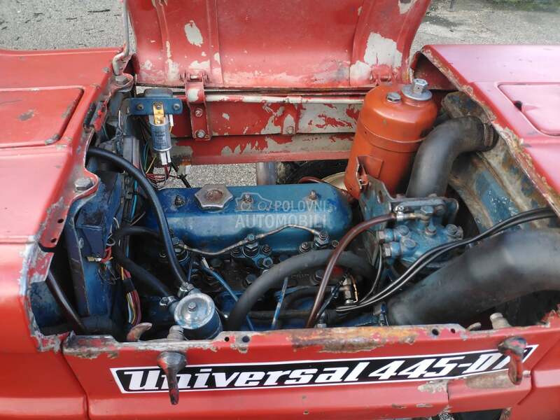 Universal 445 DT   53ks