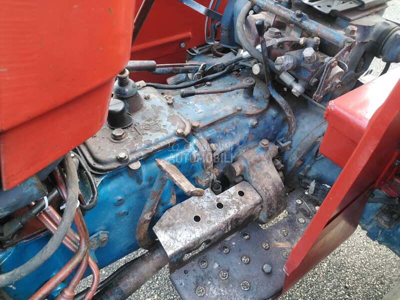 Universal 445 DT   53ks