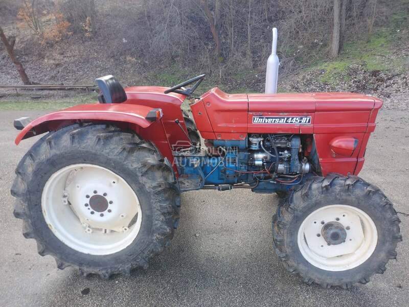 Universal 445 DT   53ks