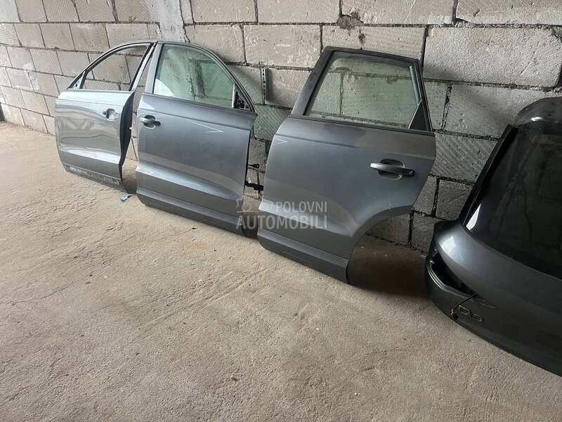 Audi Q3 -  kompletan auto u delovima