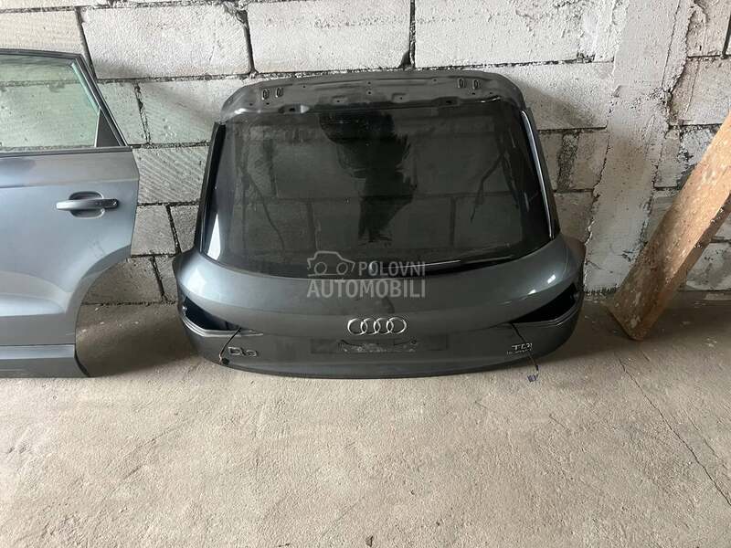 Audi Q3 -  kompletan auto u delovima