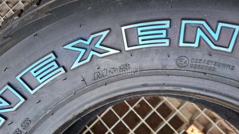 Nexen 235/70 R15 Sve sezone