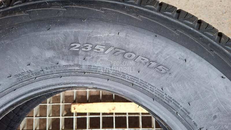Nexen 235/70 R15 Sve sezone