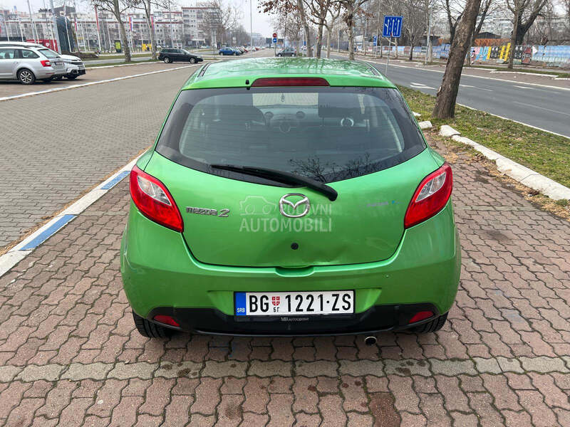 Mazda 2 1.3i CE PLUS