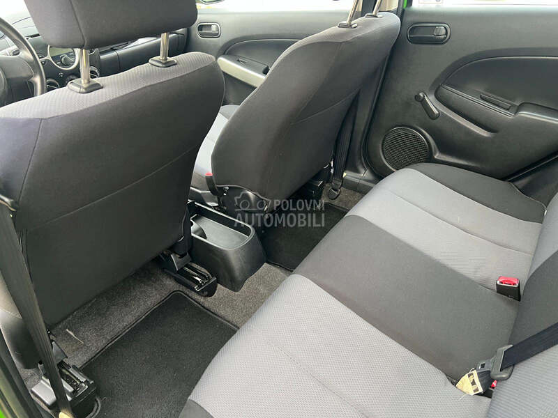 Mazda 2 1.3i CE PLUS