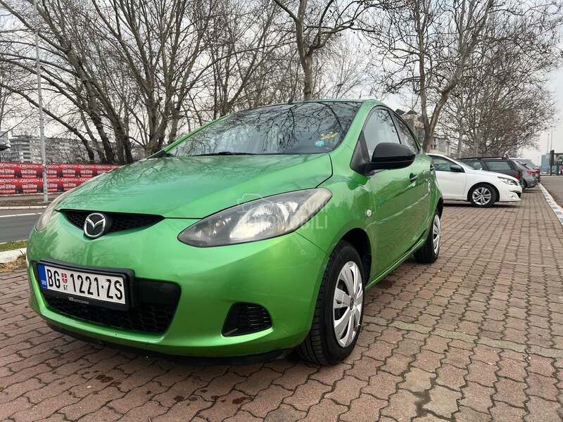 Mazda 2 1.3i CE PLUS