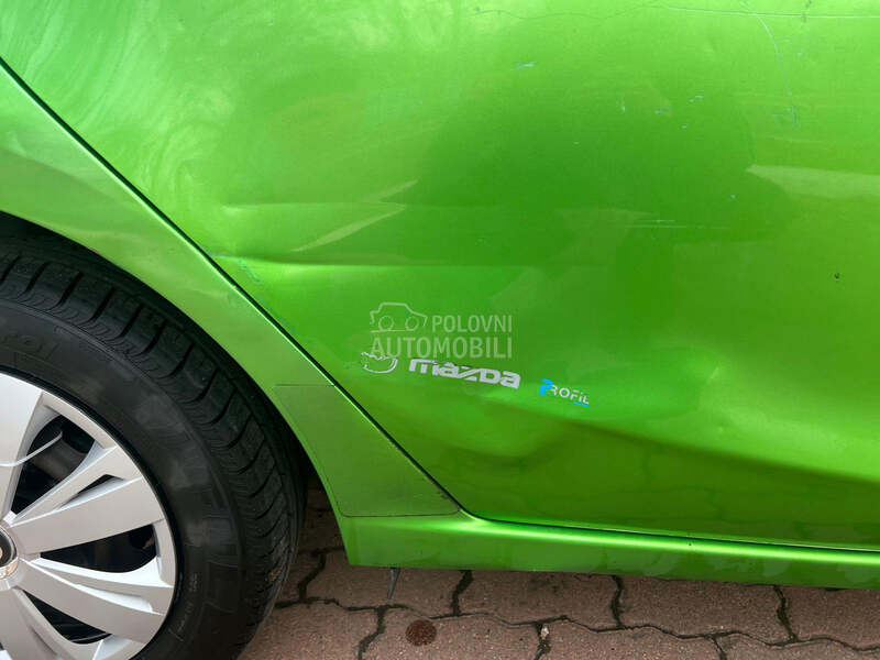 Mazda 2 1.3i CE PLUS