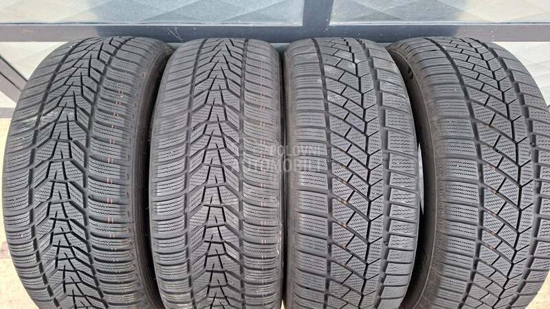 Hankook 225/50 R18 Zimska