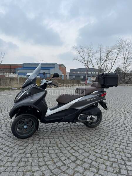 Piaggio MP3 300 B Kategorija