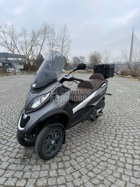 Piaggio MP3 300 B Kategorija