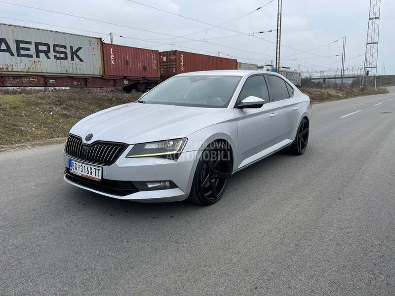 Škoda Superb 