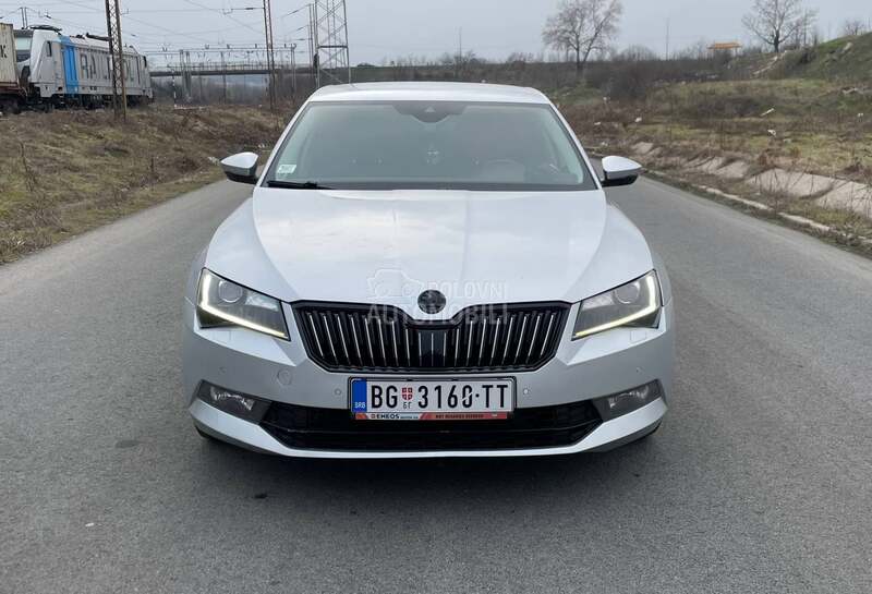 Škoda Superb 