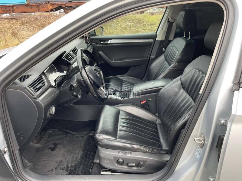 Škoda Superb 