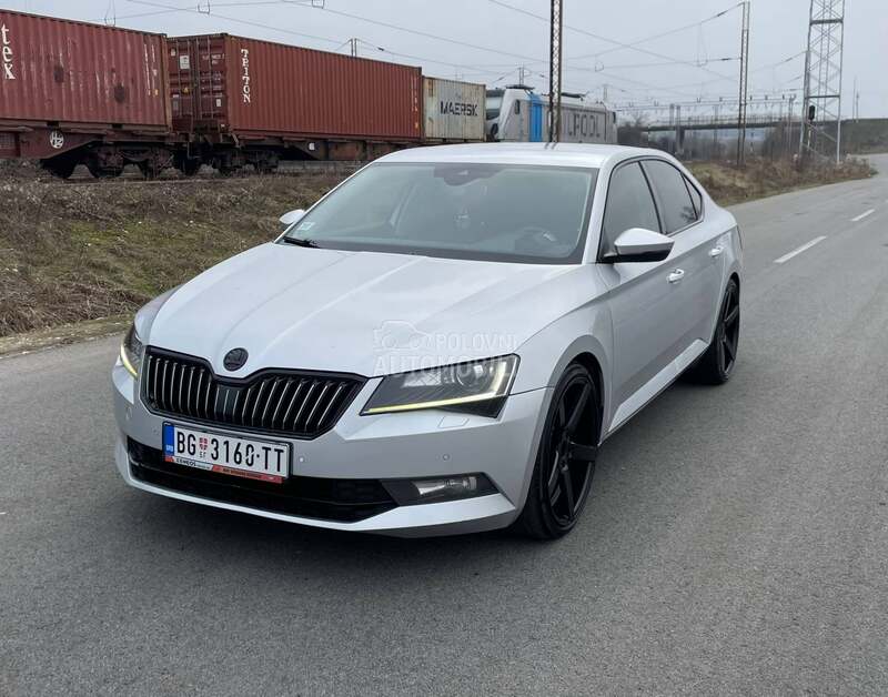 Škoda Superb 