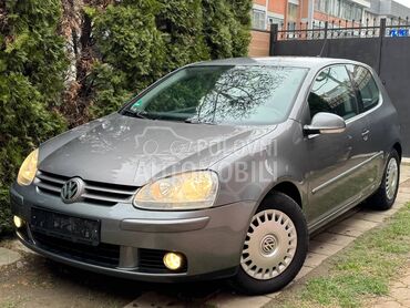 Volkswagen Golf 5 1.6 8V