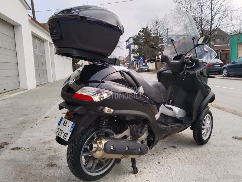Piaggio MP3_400LT