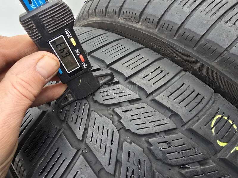 Michelin 215/65 R15 Zimska