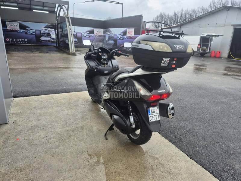 Honda Silver wing 600