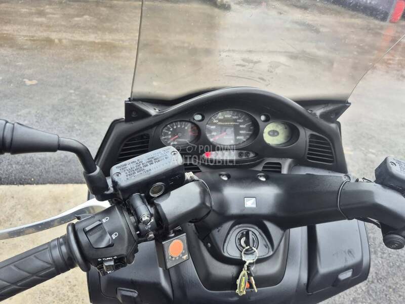 Honda Silver wing 600